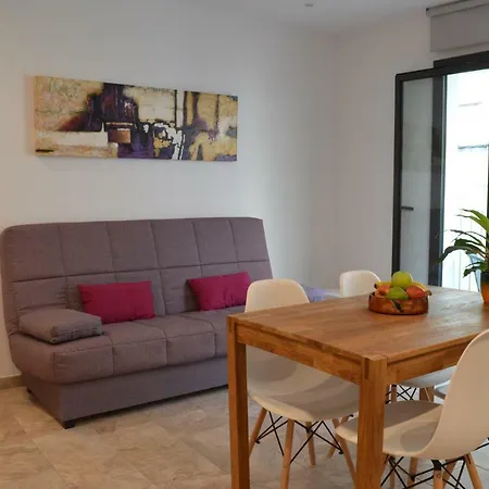 Appartement Arkadia 2.2 *